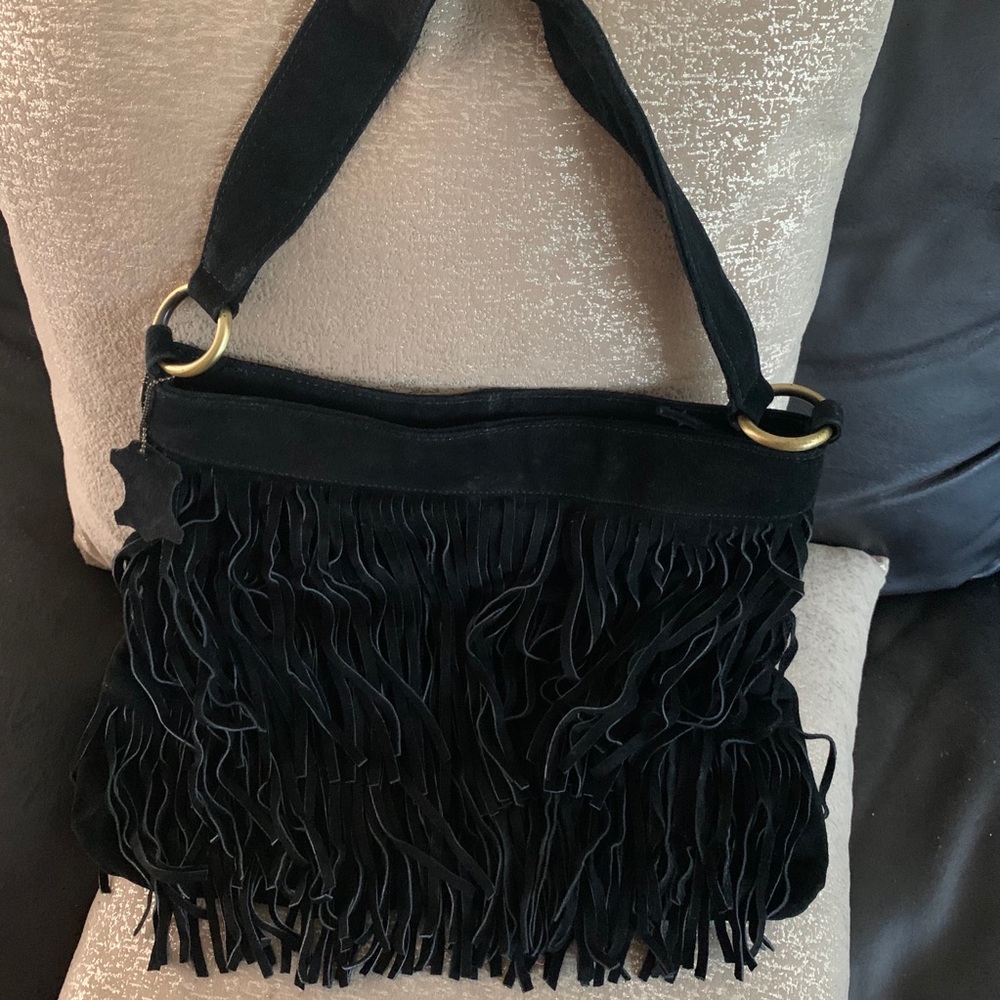 🌼Black suede leather fringe bag.